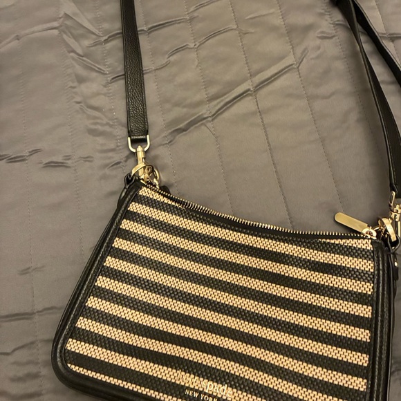 Kate Spade Black and Cream Striped Bag
Excellent condition - Picture 6 of 9